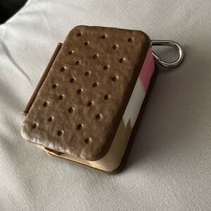 Bath & Body Ice Cream Sandwich Hand Sanitizer Holder